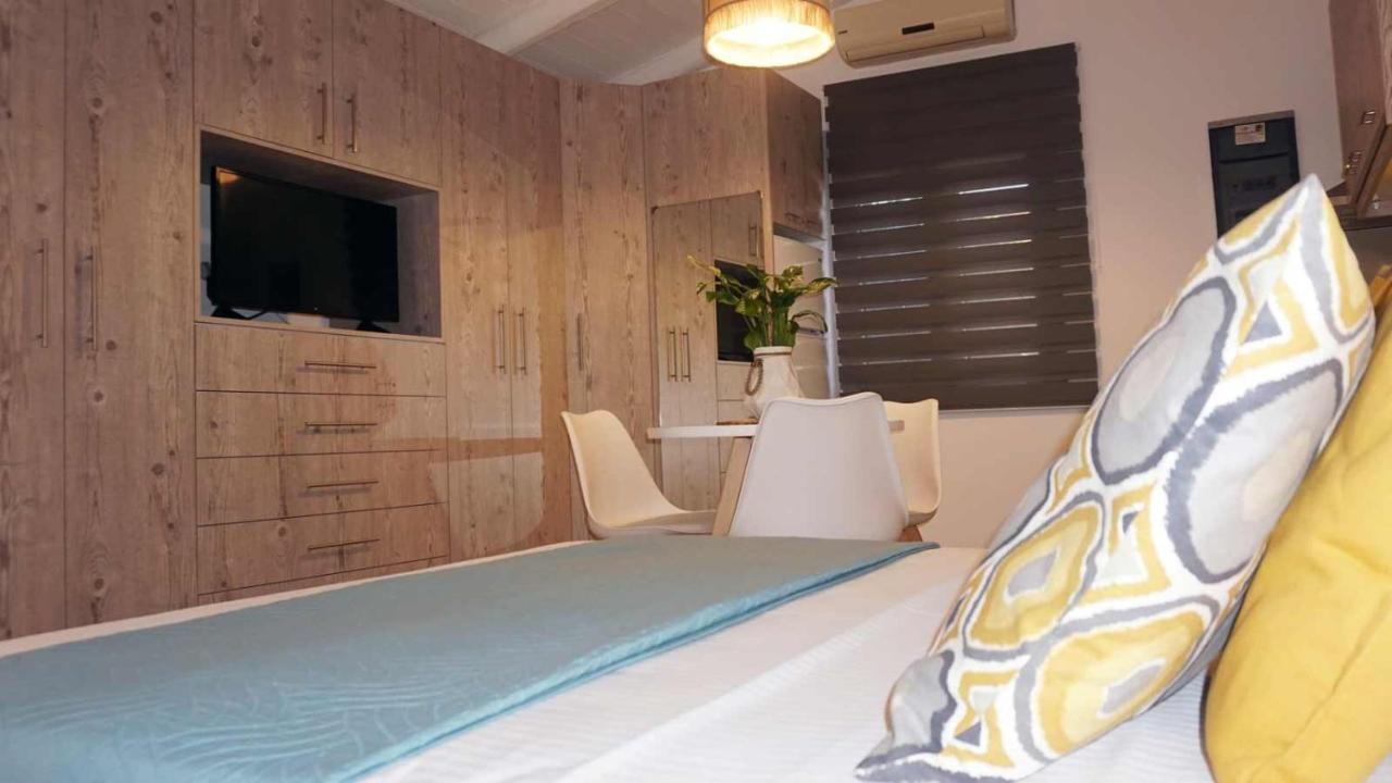 Studio Eleni - Oasis Holiday Houses كوكينوس بيرغوس المظهر الخارجي الصورة