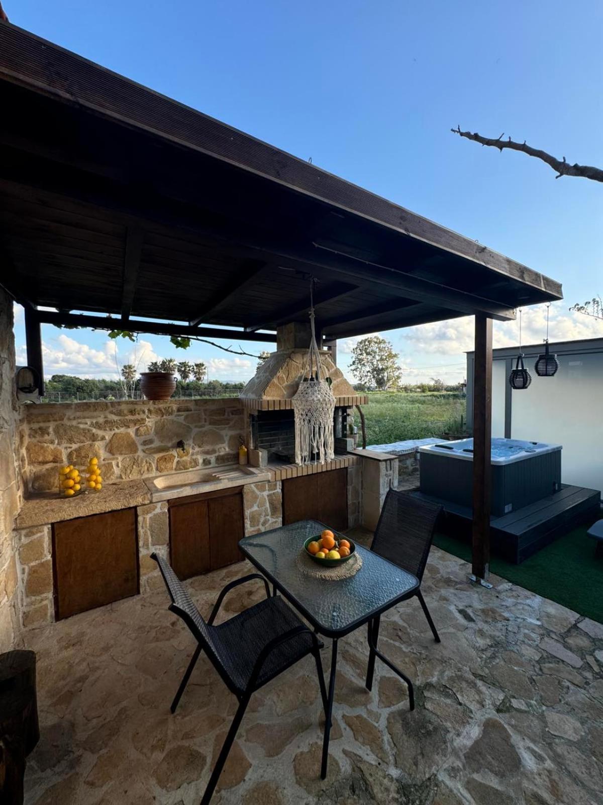 Studio Eleni - Oasis Holiday Houses كوكينوس بيرغوس المظهر الخارجي الصورة